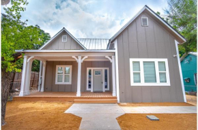 Brand New Remodeled 3BR2BA House Near Downtown